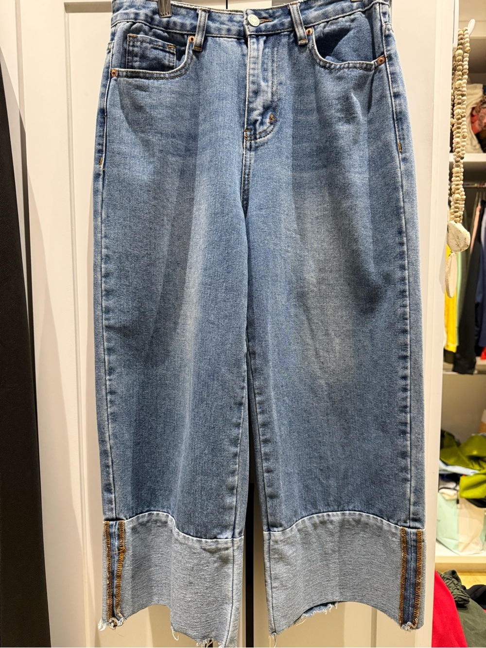 High-Rise Cropped Wide-Leg Jeans in Light Blue with Contrast Hem